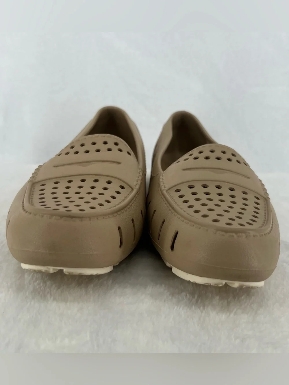 Floafers Posh Driver Warm Sand/Coconut womens size 10 Beach Resort Lake Golf